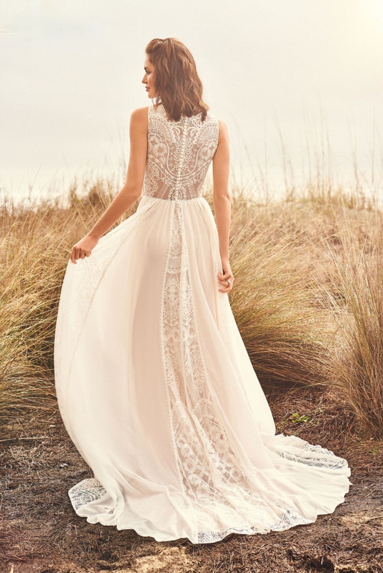 Boho Beach V Neck A Line Wedding Dress With White Lace Applique, Elegant  Tulle Fabric, Backless Design, And Sweep Train Plus Size Available CL2156  From Allloves, $112.83