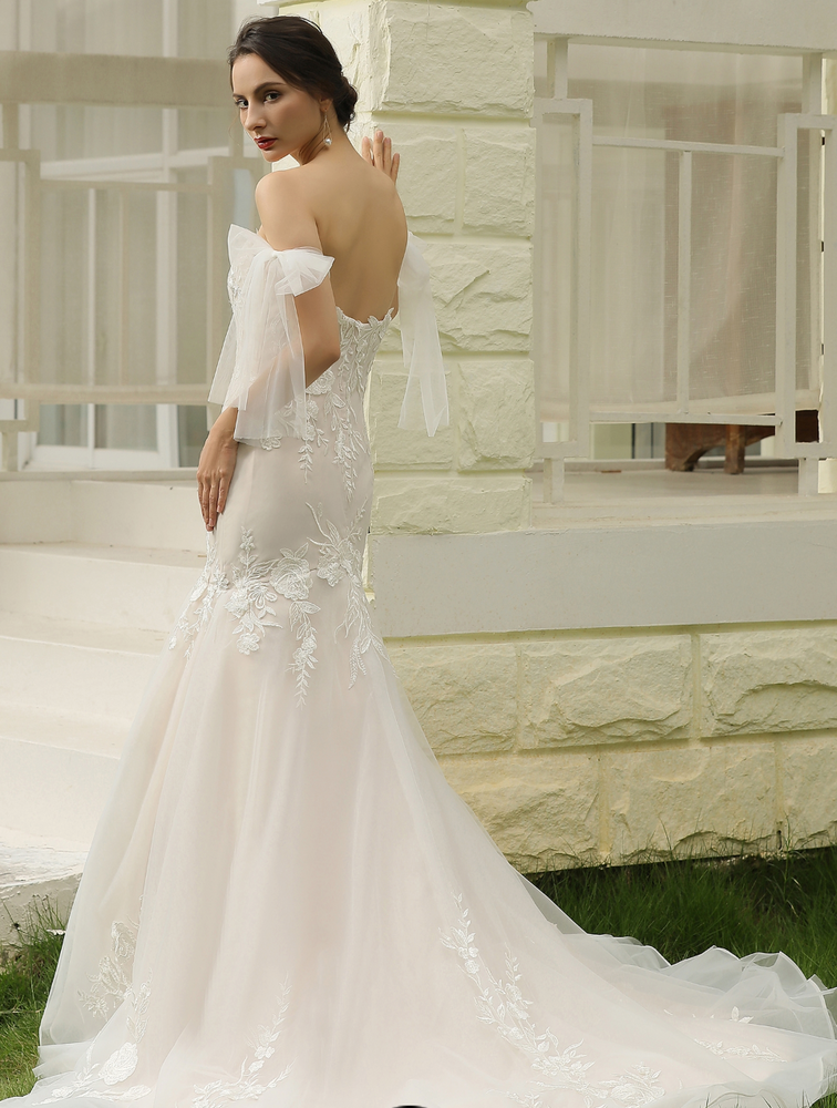 
                      
                        Floral Lace Mermaid Bridal Gown With Detachable Tulle Straps
                      
                    