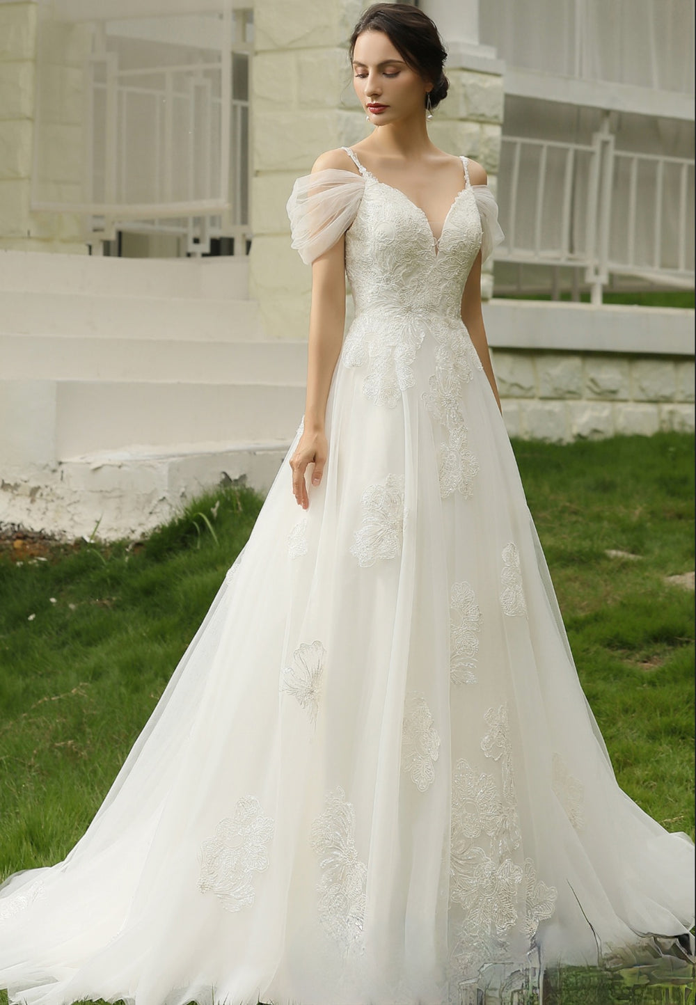 Romantic Glittery Lace Bridal Gown With Detachable Straps