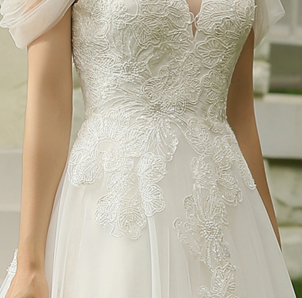 Shimmery Sequined Lace Square Neckline Wedding Dress – TulleLux Bridal  Crowns & Accessories