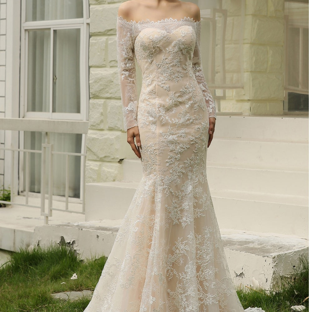 
                      
                        Off-the-Shoulder Sheath Wedding Dress with Luxury Illusion Lace
                      
                    