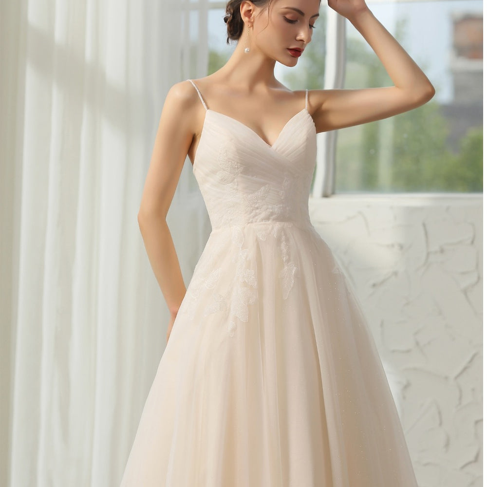 
                      
                        Elegant Lace Pleated A-Line Wedding Dress
                      
                    