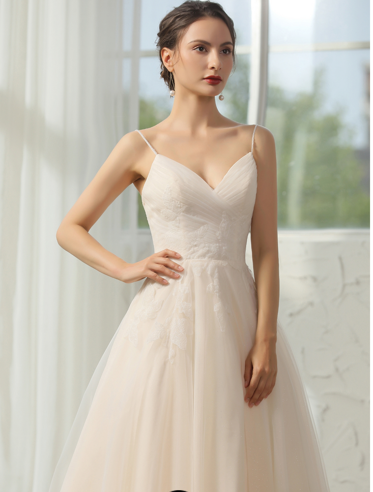 
                      
                        Elegant Lace Pleated A-Line Wedding Dress
                      
                    