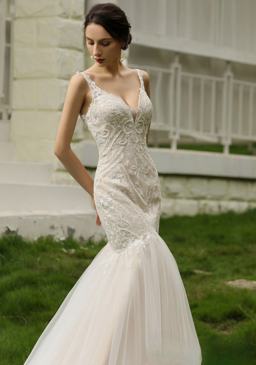 Elegant Beaded Lace Trumpet Tulle Bridal Gown