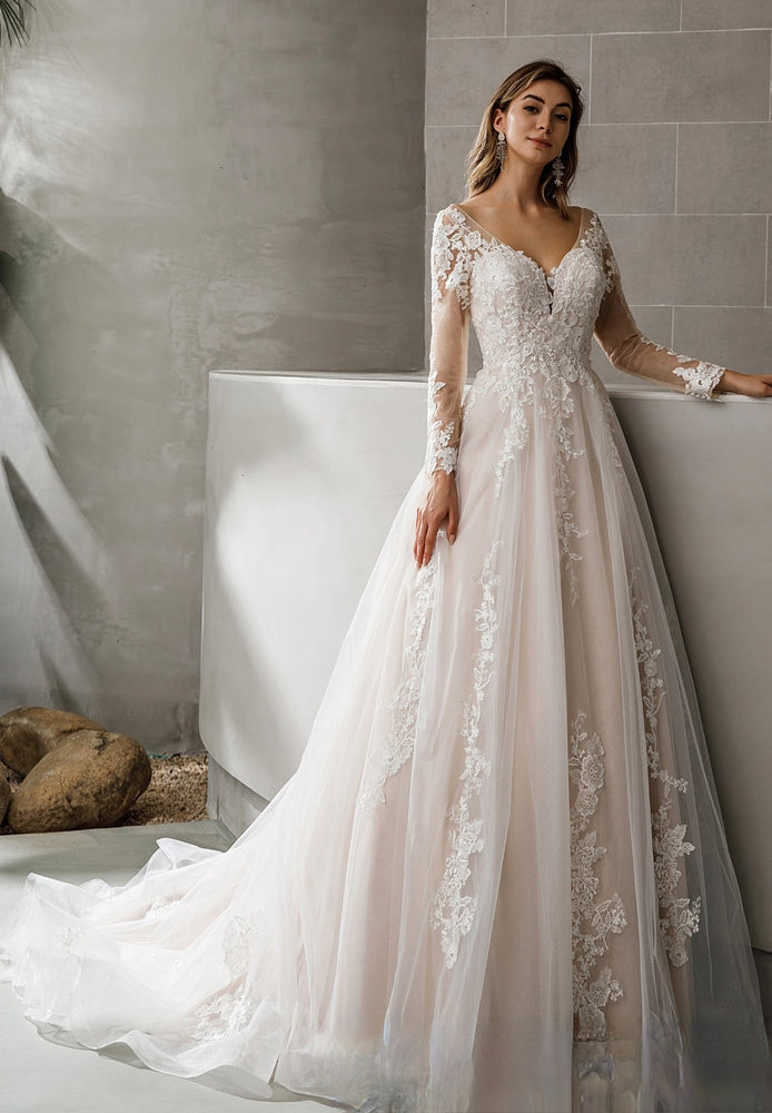 
                      
                        Classic Princess Wedding Dress With V-Neck and Long Sleeves
                      
                    