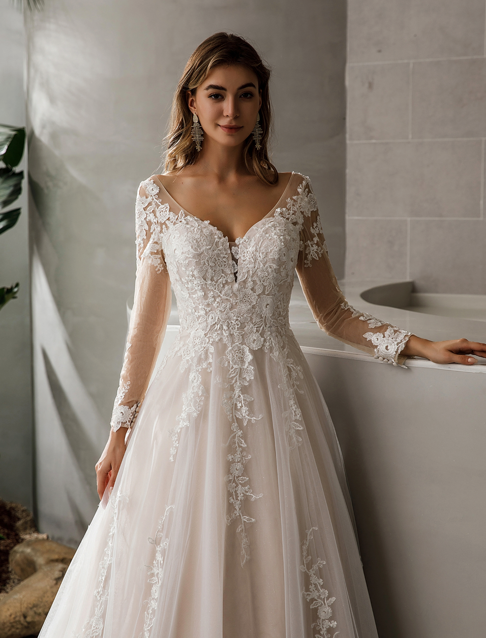 Classic Princess Wedding Dress With V-Neck and Long Sleeves