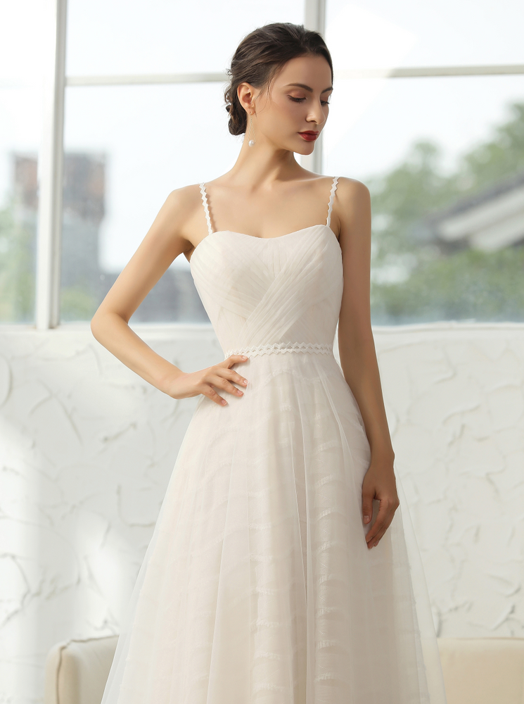 
                      
                        Simple Pleated A-line Wedding Dress With 3D Lace Underline
                      
                    