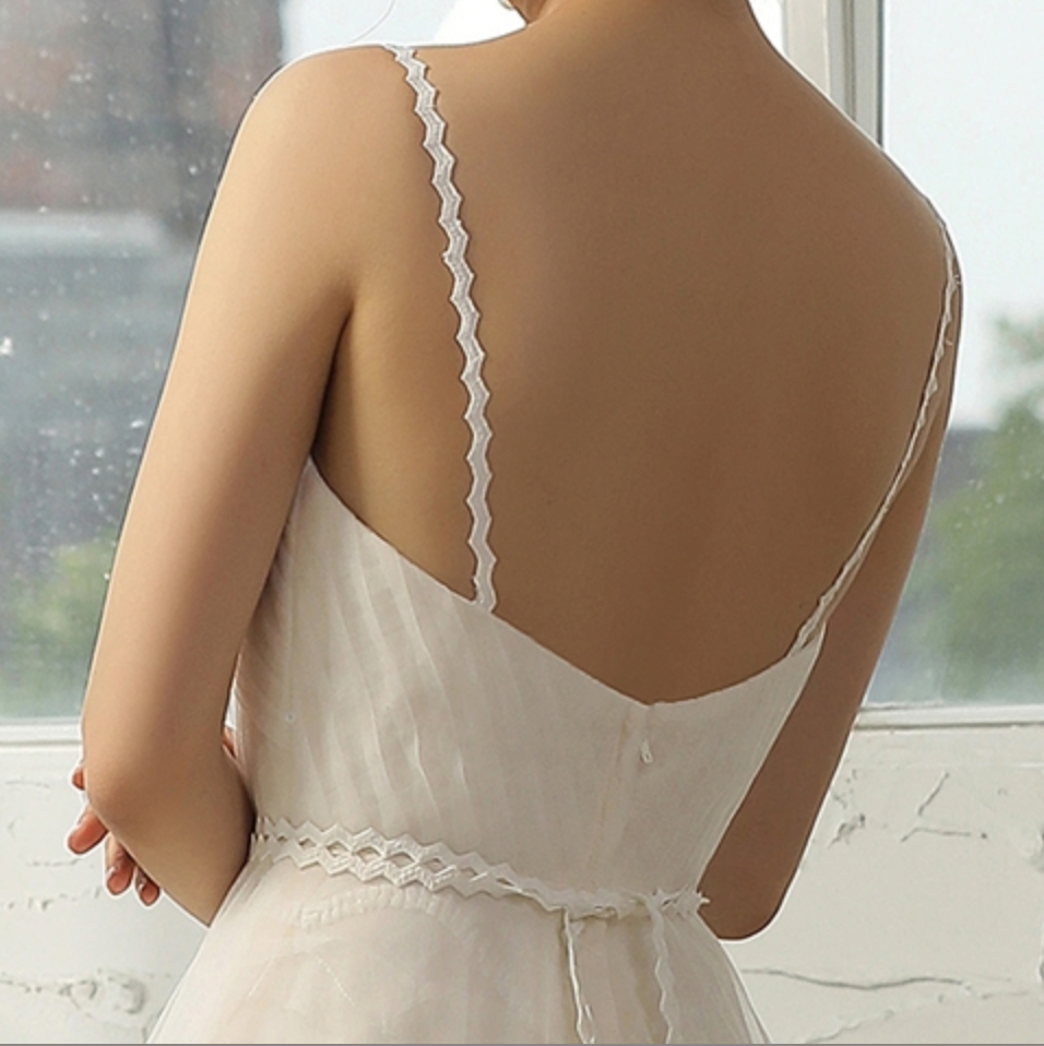 
                      
                        Simple Pleated A-line Wedding Dress With 3D Lace Underline
                      
                    
