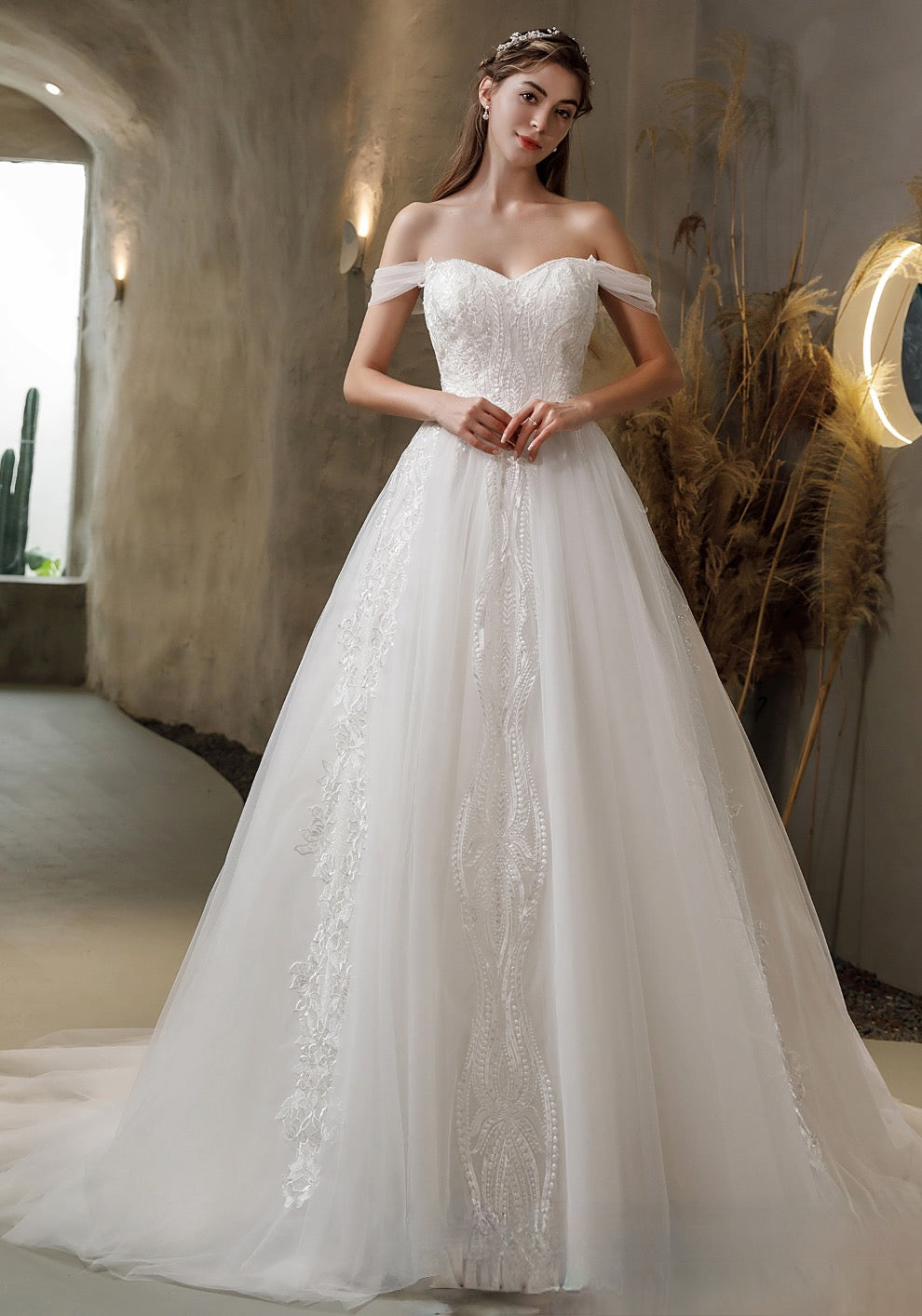 Princess Sweetheart Lace Tulle Ballgown Wedding Dress