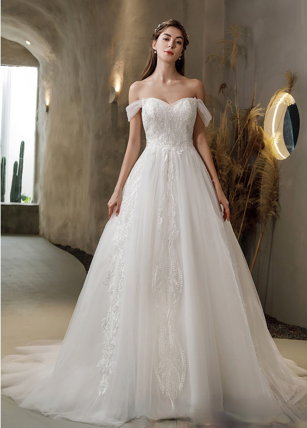 Princess Sweetheart Lace Tulle Ballgown Wedding Dress