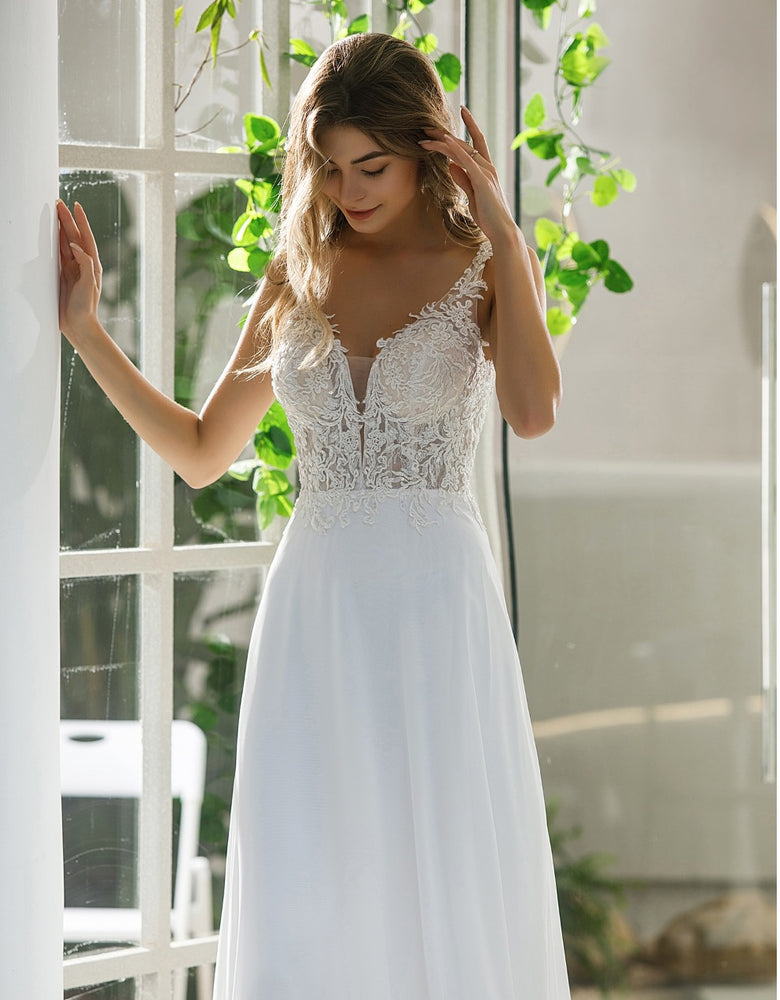 
                      
                        Simple Lace A-line Bridal Gown With Chiffon Skirt
                      
                    