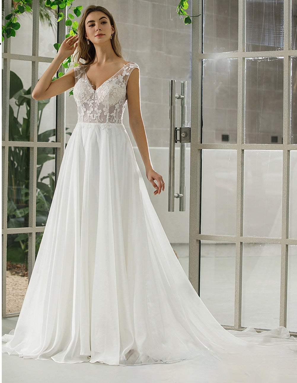 Sleeveless Illusion Lace Organza Wedding Dress