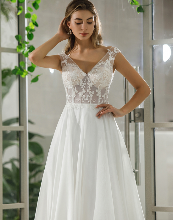 Sleeveless Illusion Lace Organza Wedding Dress