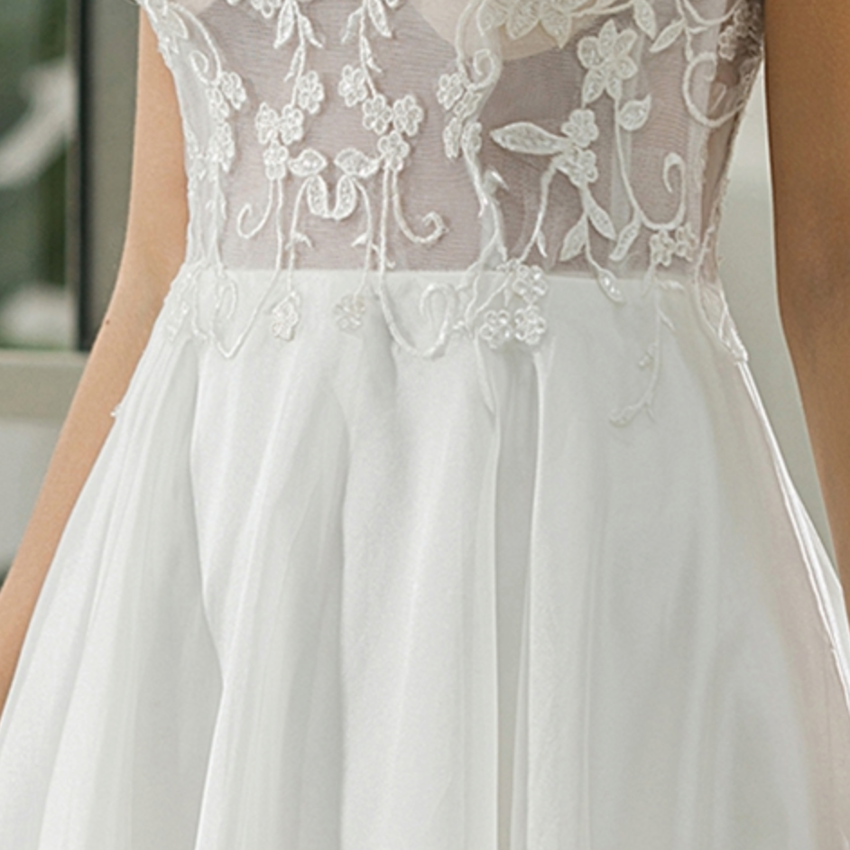 
                      
                        Sleeveless Illusion Lace Organza Wedding Dress
                      
                    