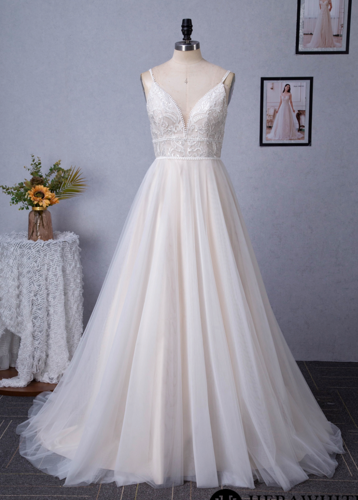 
                      
                        Champagne Romantic Spaghetti Straps A-Line Wedding Dress
                      
                    