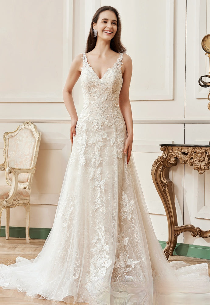 
                      
                        Romantic A-Line V-neck Floral Applique Court Train Bridal Gown
                      
                    