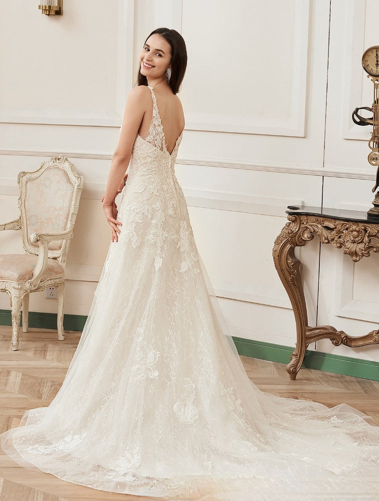 
                      
                        Romantic A-Line V-neck Floral Applique Court Train Bridal Gown
                      
                    