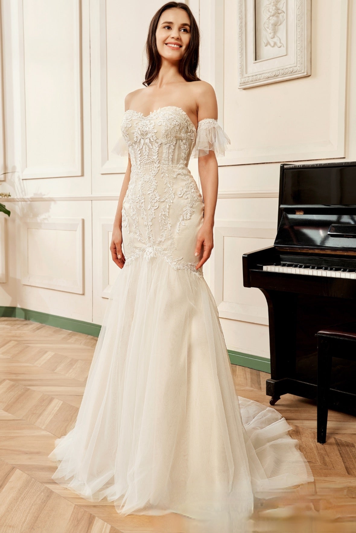 Strapless Mermaid Wedding Gown With Detachable Tulle Sleeve