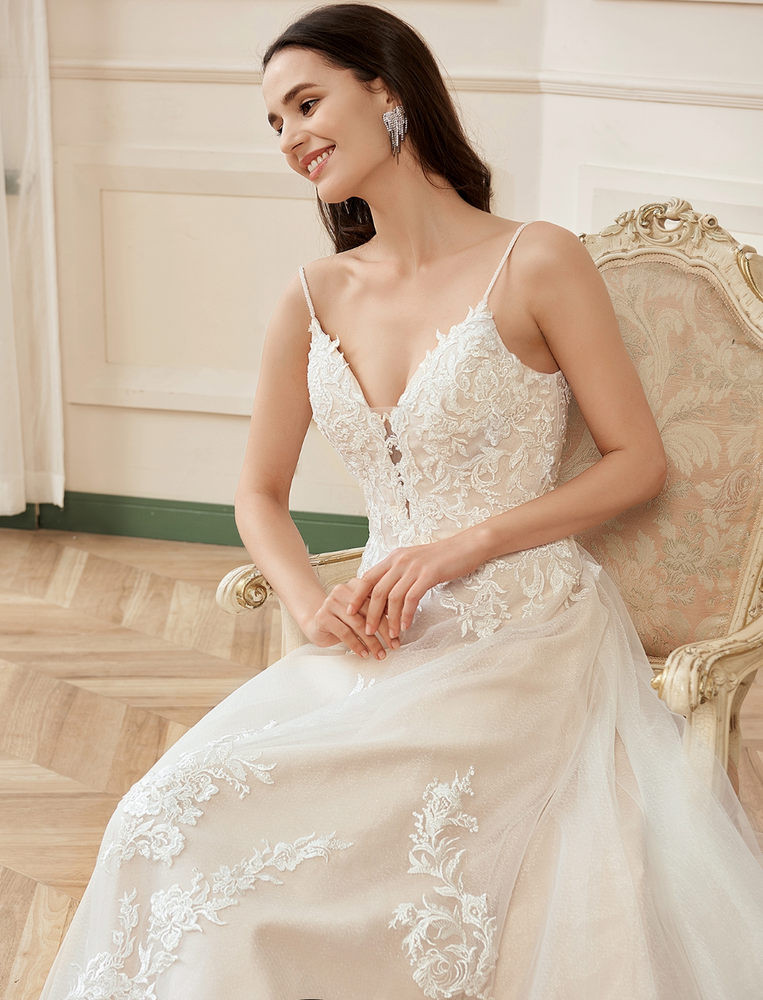 
                      
                        Gorgeous Blush V-Neck Flower Lace A-Line Wedding Dress
                      
                    