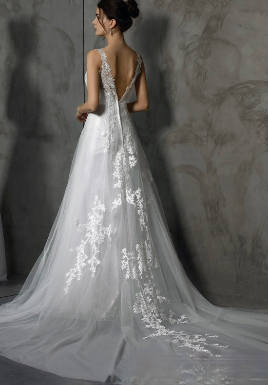 Shining V-Neck Wedding Dress With Long Tulle Train