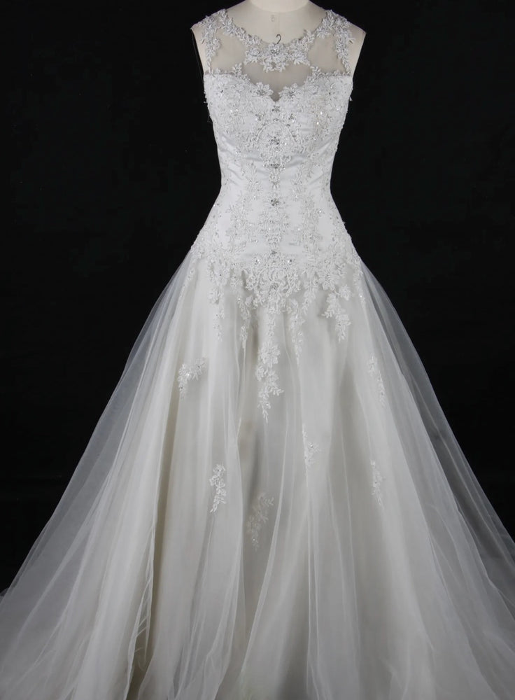 
                      
                        Elegant A-Line Sheer Back Bridal Gown With Appliques
                      
                    