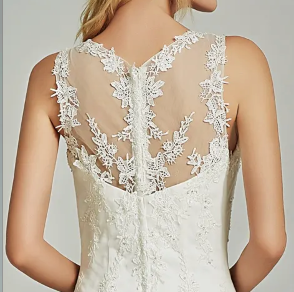 
                      
                        Elegant A-Line Sheer Back Bridal Gown With Appliques
                      
                    