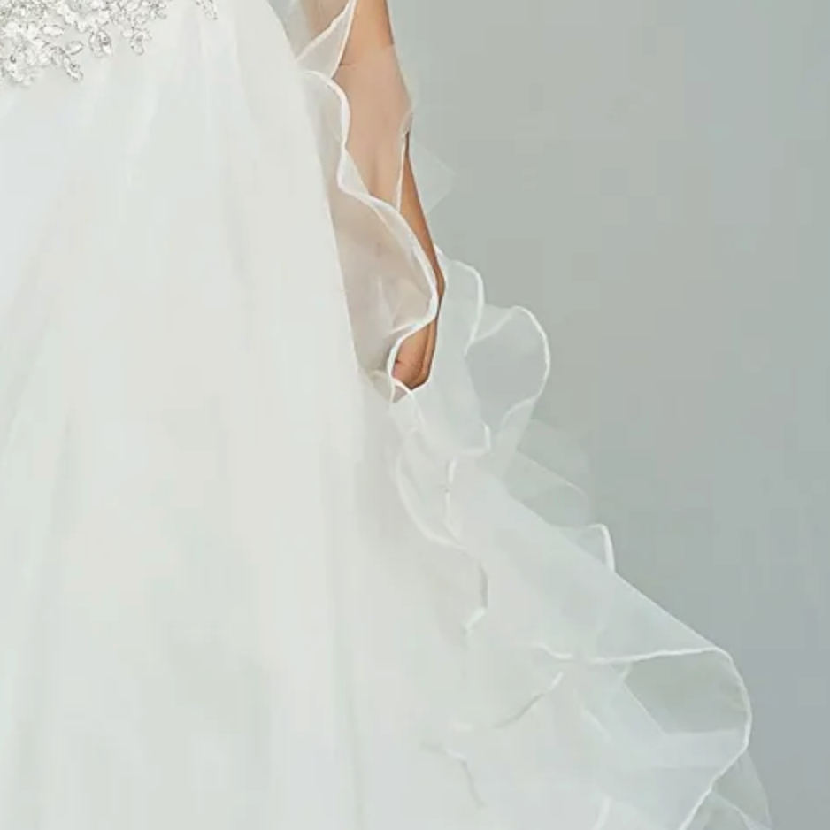 Strapless Pleating Wedding Dress With Ruffled Skirt