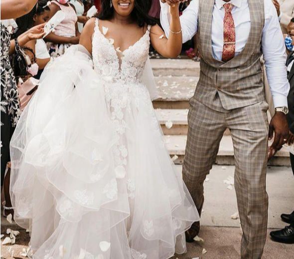 
                      
                        Boho Beach Chic A-Line Tulle Flower Sweep Train Wedding Bridal Dress
                      
                    