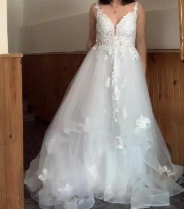 
                      
                        Boho Beach Chic A-Line Tulle Flower Sweep Train Wedding Bridal Dress
                      
                    