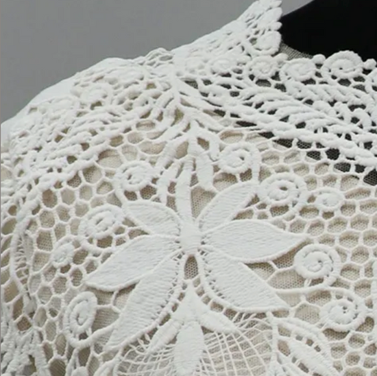 Load image into Gallery viewer, Vintage Lace Boho Wedding Dress With Long Scalloped Train
