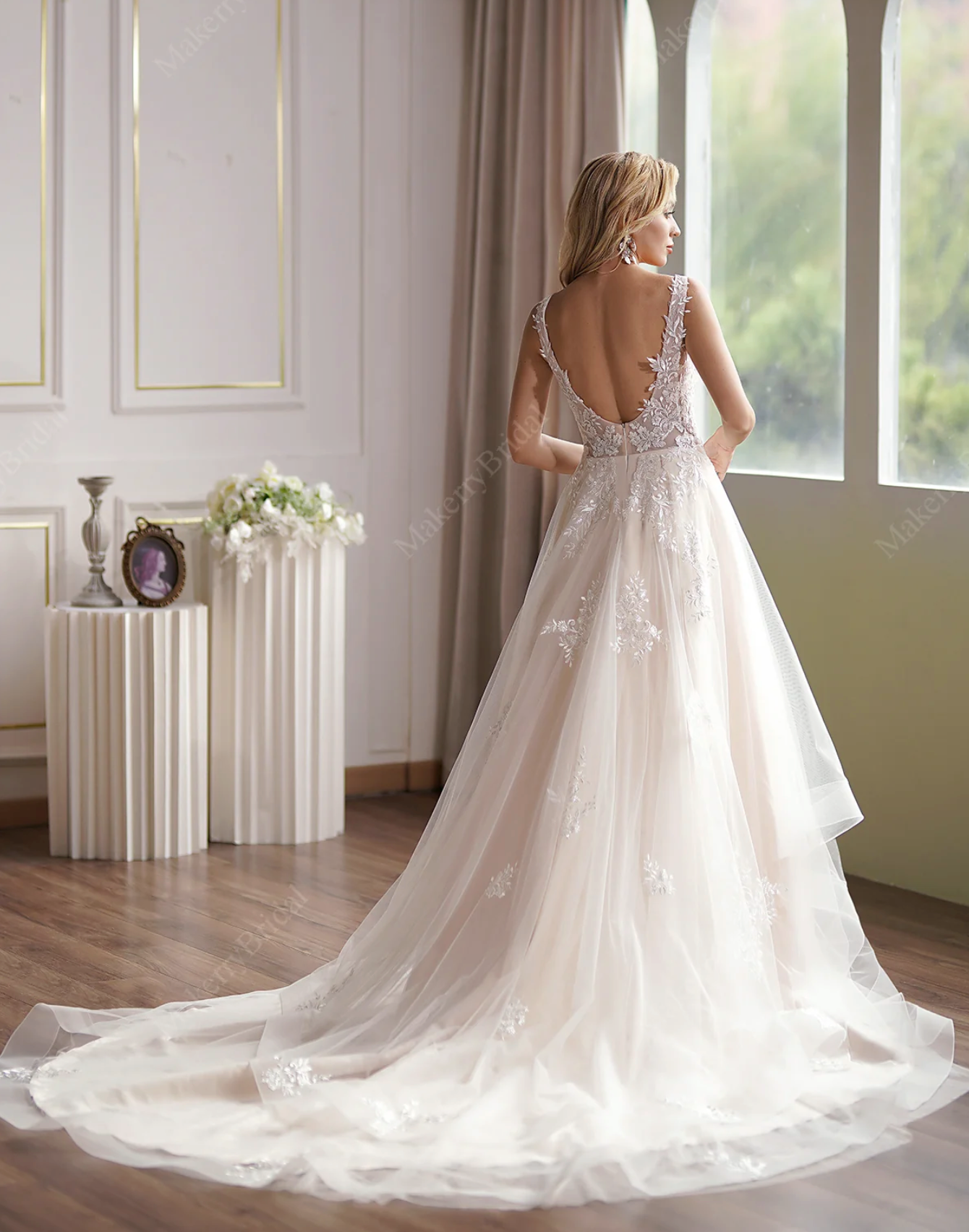 Beaded Plunging Neckline Illusion Lace Tulle Wedding Gown - Lunss