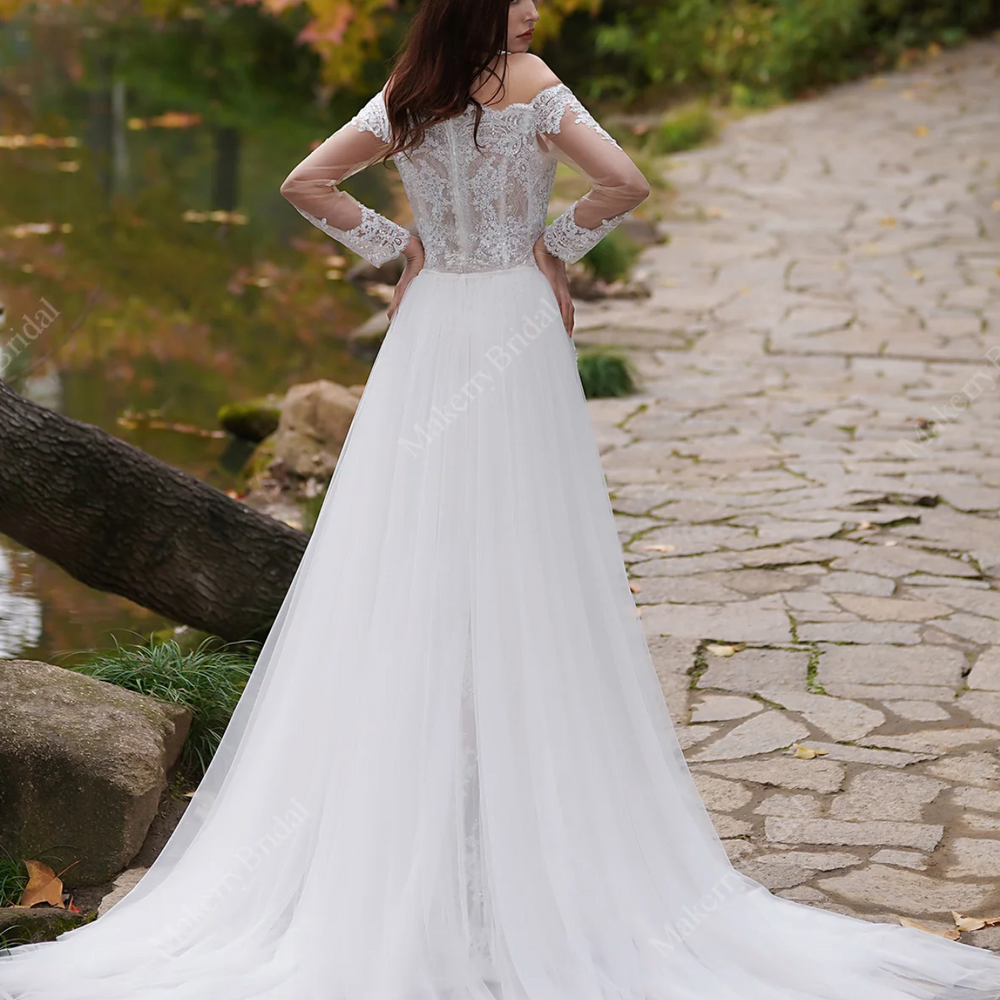 
                      
                        2 in 1 Off The Shoulder Lace Wedding Dress
                      
                    