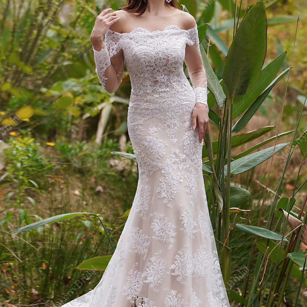 
                      
                        2 in 1 Off The Shoulder Lace Wedding Dress
                      
                    