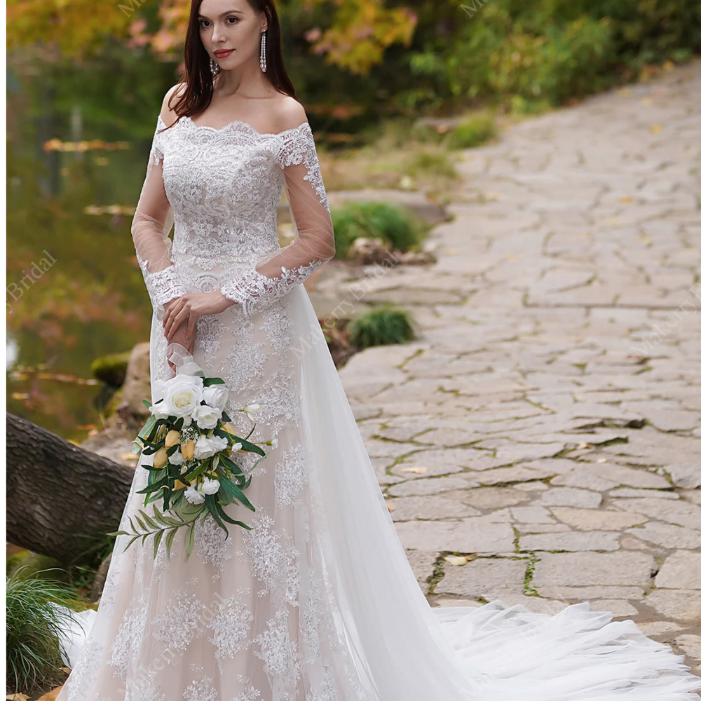 
                      
                        2 in 1 Off The Shoulder Lace Wedding Dress
                      
                    