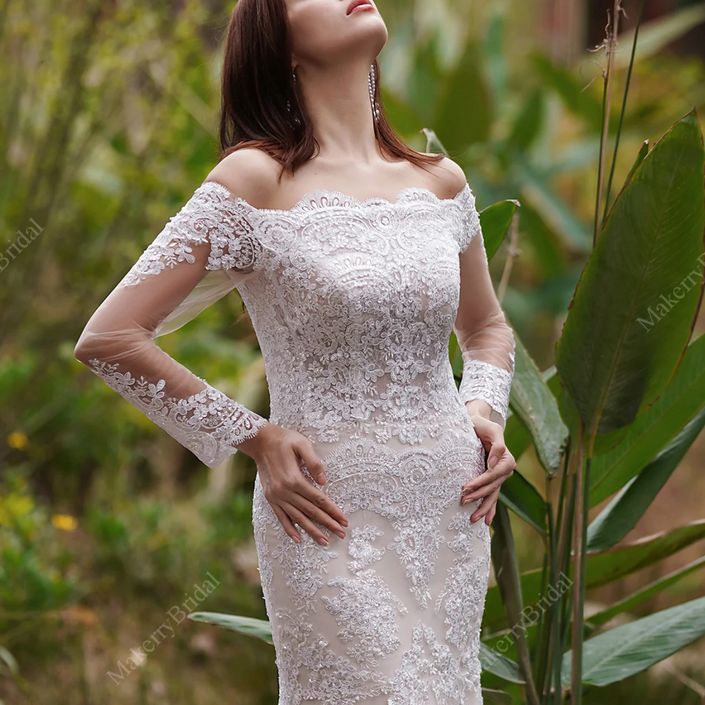 
                      
                        2 in 1 Off The Shoulder Lace Wedding Dress
                      
                    