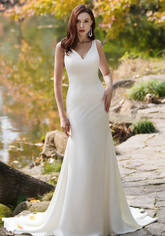 Load image into Gallery viewer, Simple Fit &amp;amp; Flare Wedding Dress With A Deep-V Back
