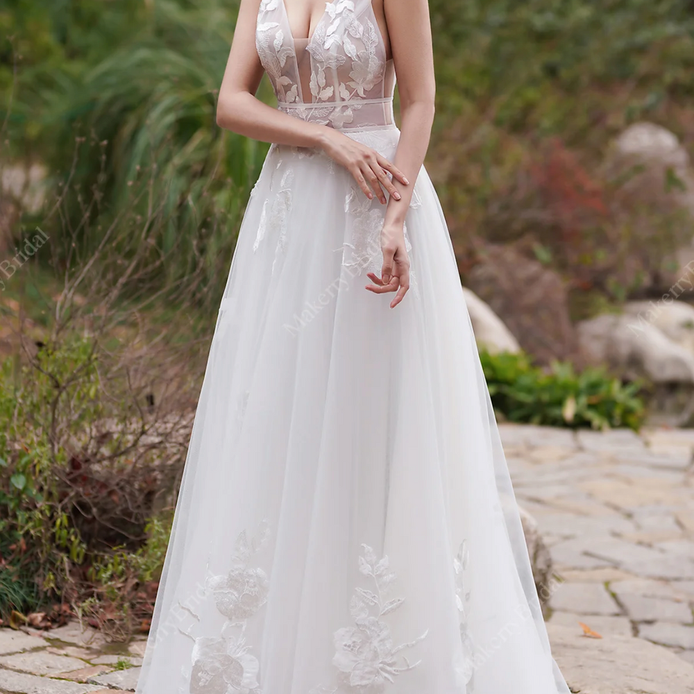 
                      
                        Exquisite A-Line Oversized Floral Motifs Boho Wedding Gown
                      
                    