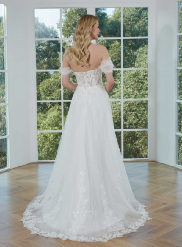 
                      
                        Floral Lace Tulle Bridal Wedding Dress
                      
                    