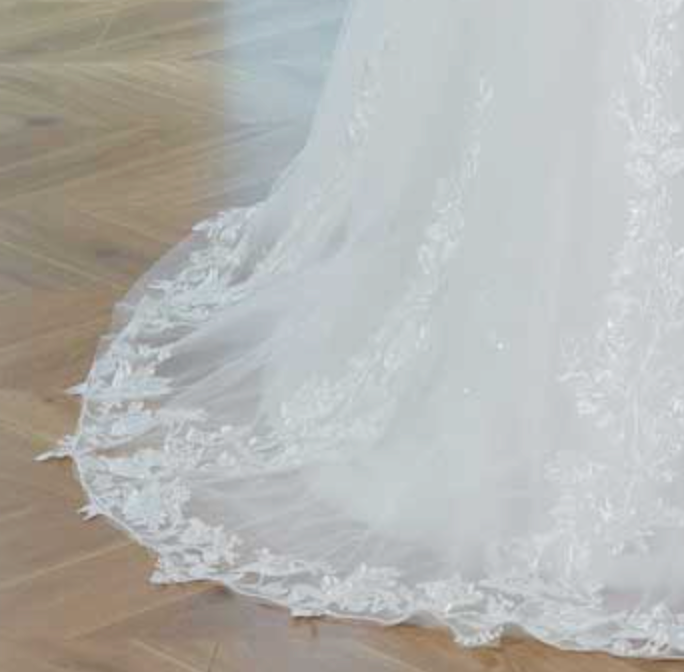 
                      
                        Floral Lace Tulle Bridal Wedding Dress
                      
                    