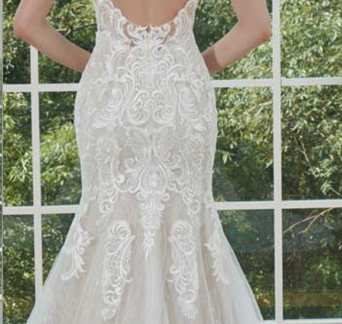 Load image into Gallery viewer, Beaded Lace Embroidery Sleeveless Mermaid Bridal Gown
