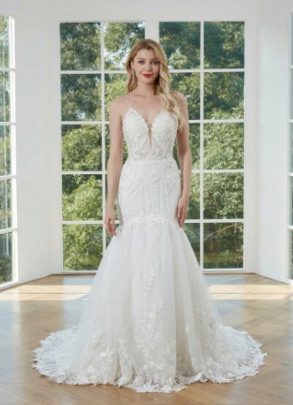 
                      
                        Tulle Lace Trumpet Bridal Gown with Button Back
                      
                    