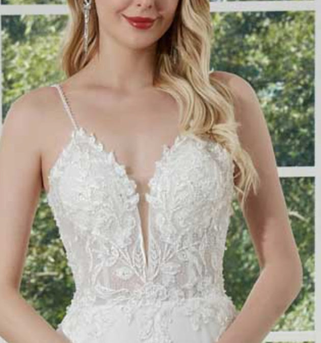 
                      
                        Tulle Lace Trumpet Bridal Gown with Button Back
                      
                    