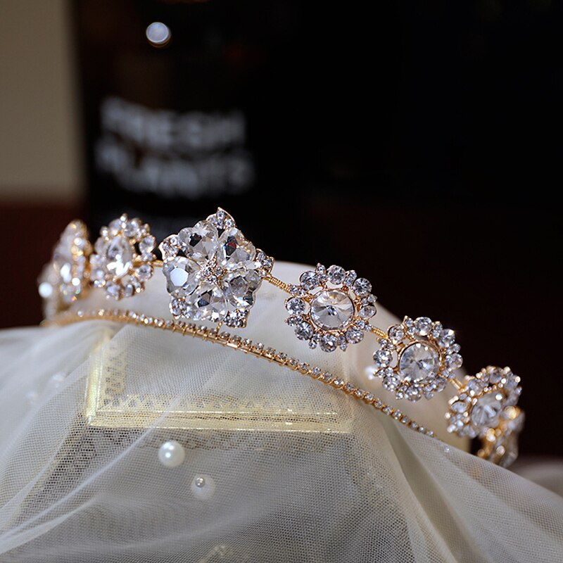 
                      
                        Stunning Crystal Bridal Tiara Headpiece Wedding Crown Hair Accessory
                      
                    
