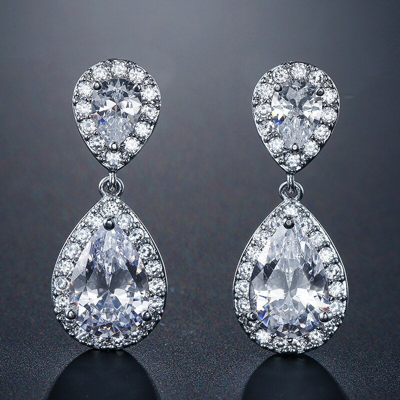 
                      
                        Classic Water Drop Crystal Zirconia Dangle Earrings Bridal Wedding Jewelry
                      
                    