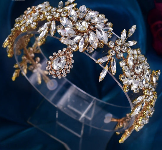 Load image into Gallery viewer, Rhinestone Crystal Bridal Forehead Crown Wedding Hair Accessory
