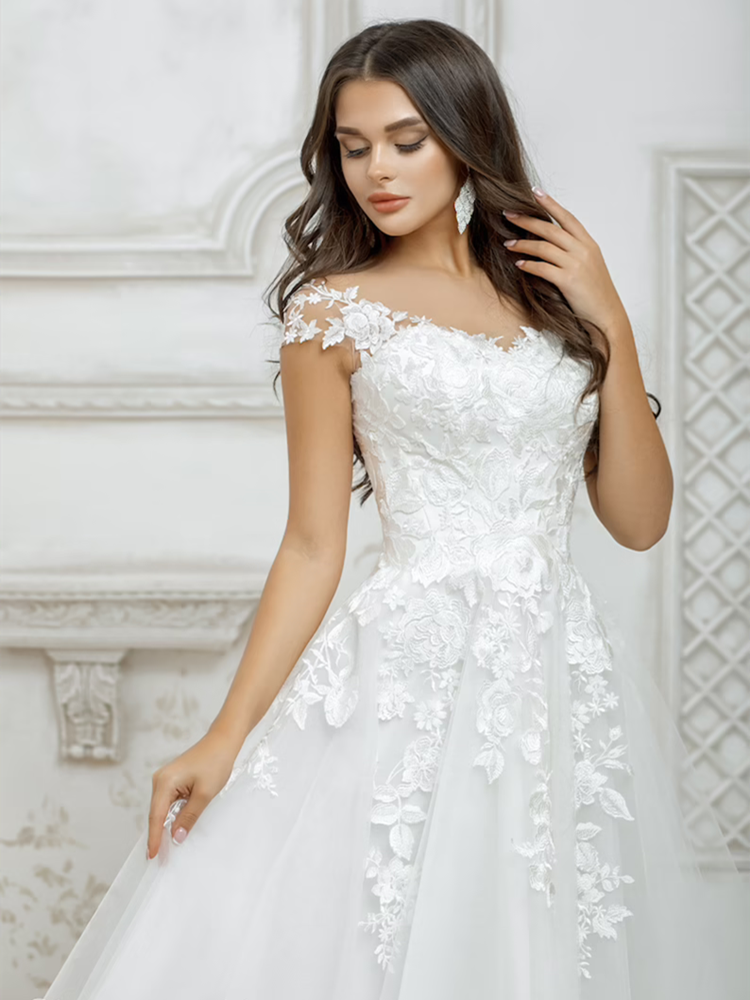 Sweetheart Strapless A-line Chiffon Wedding Dress | Kleinfeld Bridal