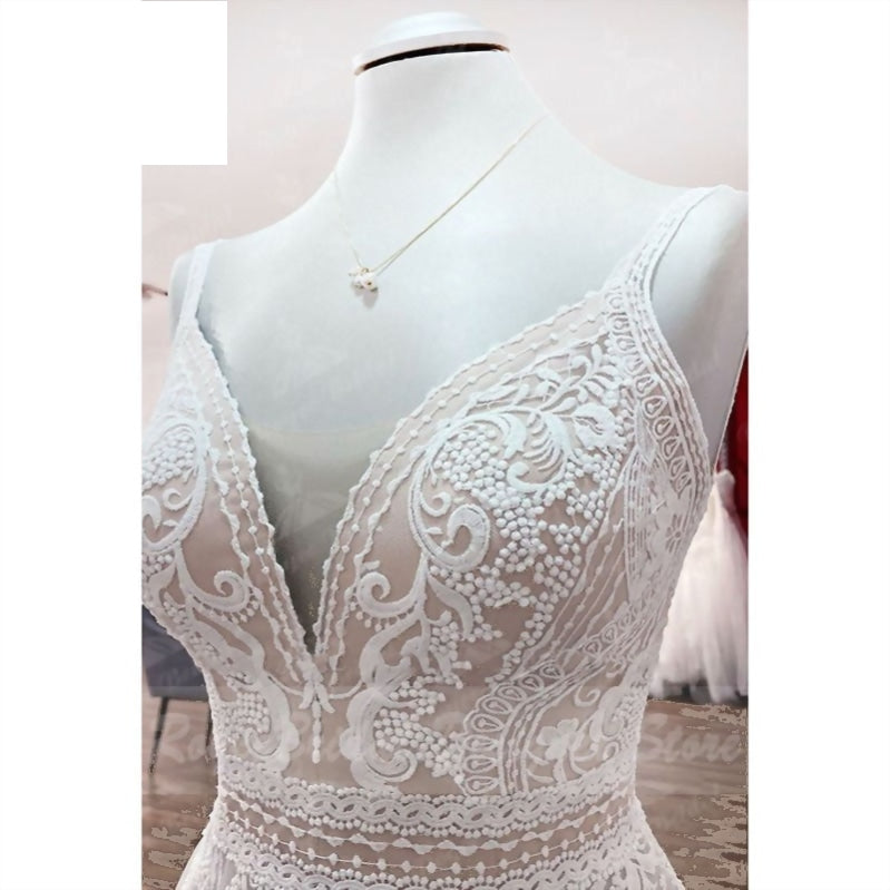 
                      
                        A Line Boho Blush Pink Wedding Dress Lace Tulle V Neck Sleeveless Open Back Gown
                      
                    
