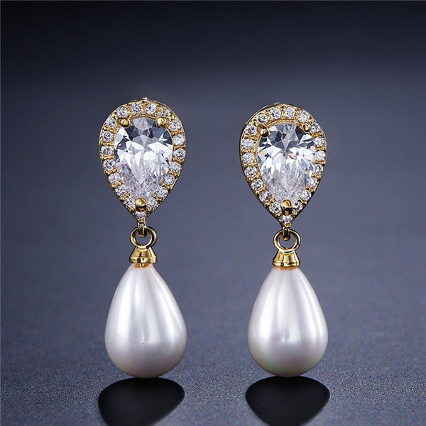 
                      
                        Water Drop Shape Bridal Pearl Earrings  AAA Cubic Zirconia Long Drop Earrings - TulleLux Bridal Crowns &  Accessories 
                      
                    