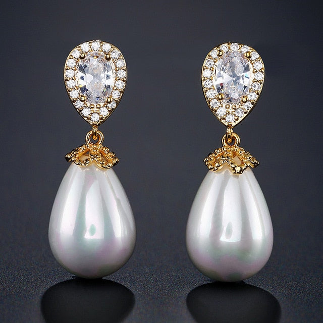
                      
                        Water Drop Shape Bridal Pearl Earrings  AAA Cubic Zirconia Long Drop Earrings - TulleLux Bridal Crowns &  Accessories 
                      
                    