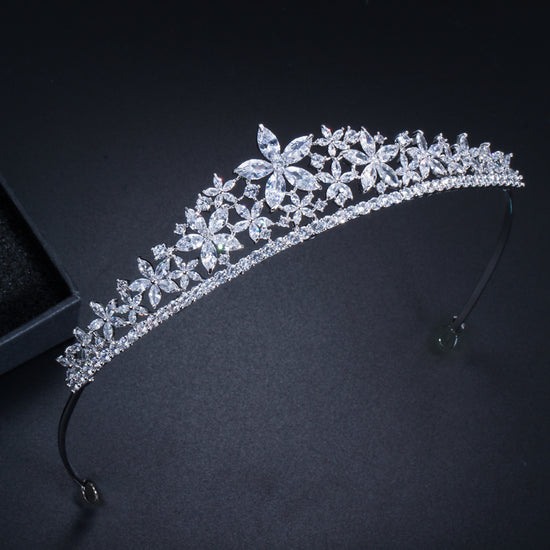 Load image into Gallery viewer, Elegant Marquise Cut Cubic Zirconia Flower Bridal Wedding  Tiara Crown
